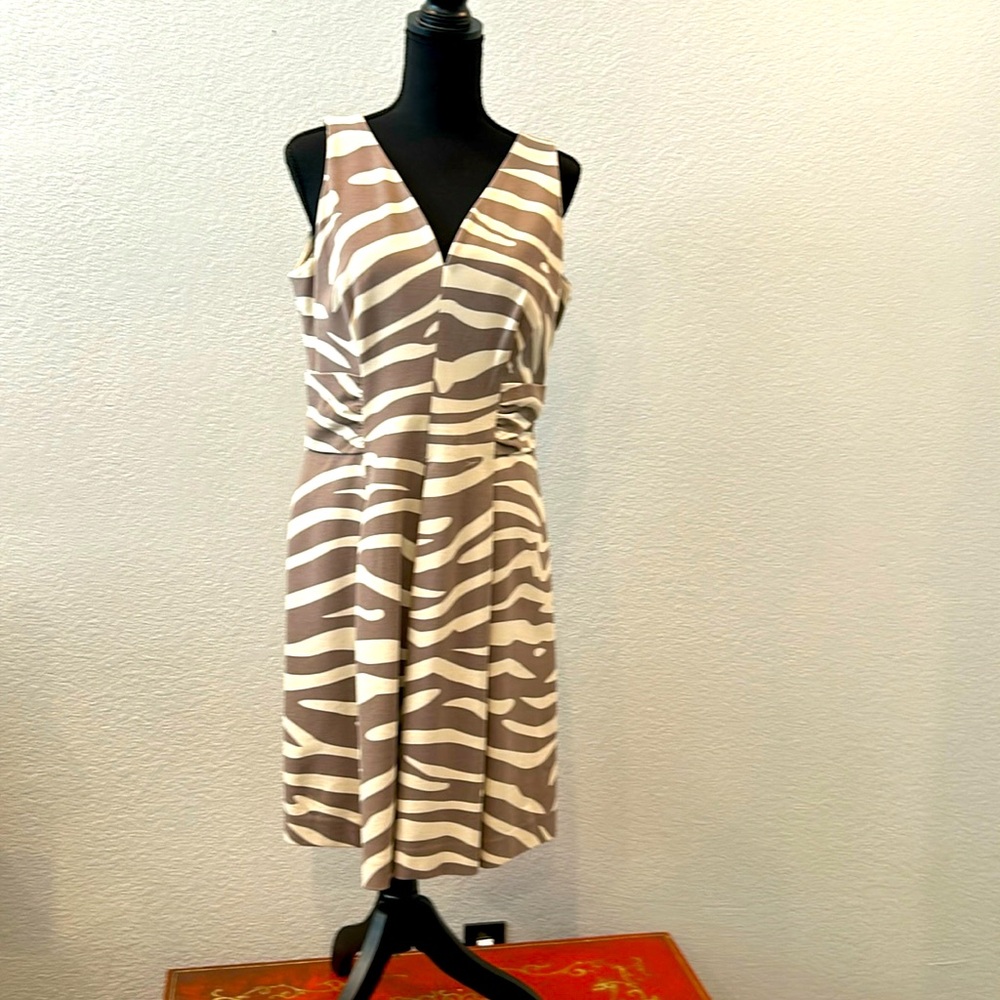 Banana Republic/ Issa Lindon pleated dress with animal print and side pockets